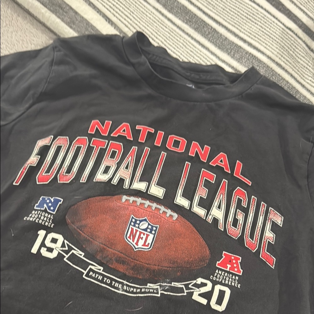 NFL Graphic T-Shirt in Black and Red
